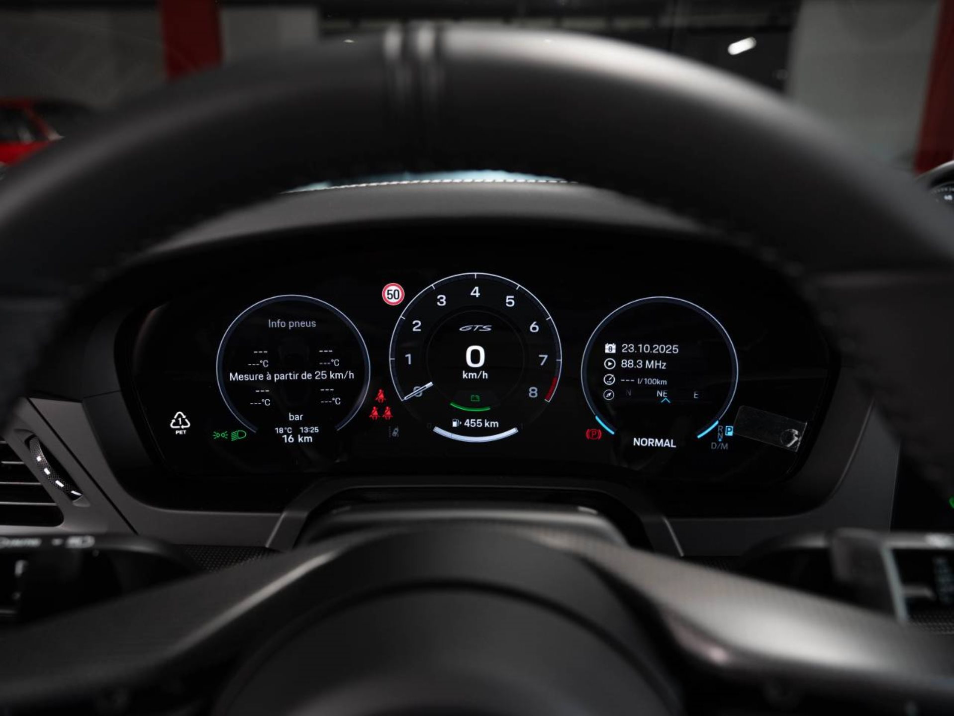 PORSCHE 911 Targa 4 GTS-image-15