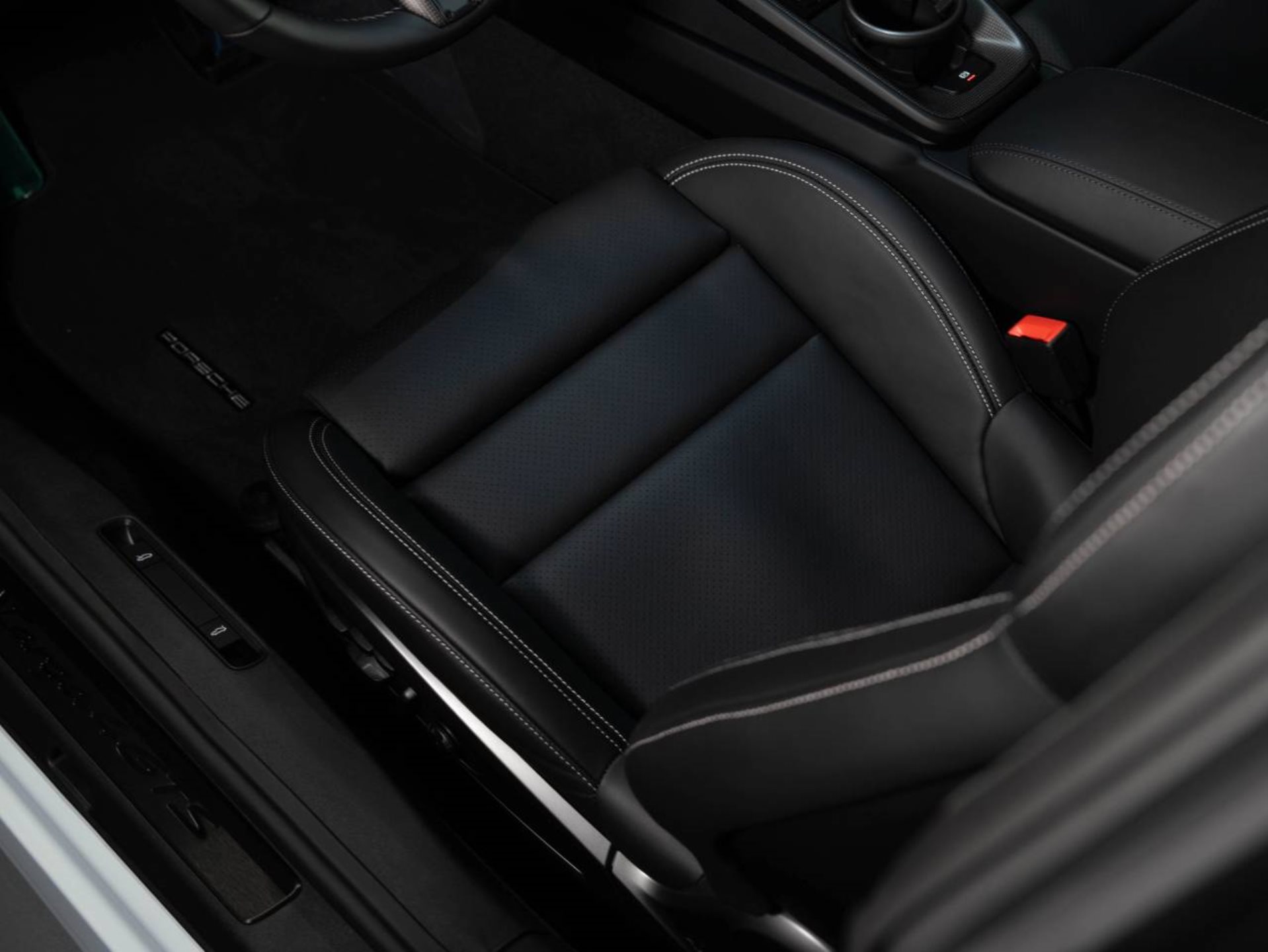 PORSCHE 911 Targa 4 GTS-image-17