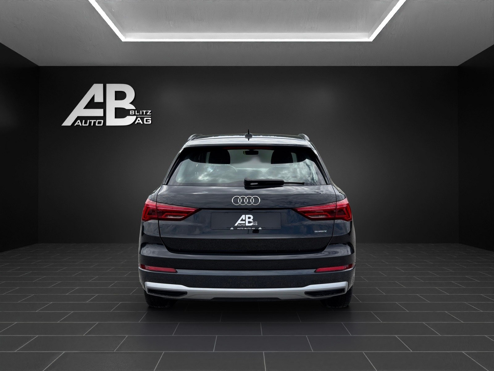 AUDI Q3 40 TDI advanced quattro S-tronic mit 190 PS-showroom-element-3