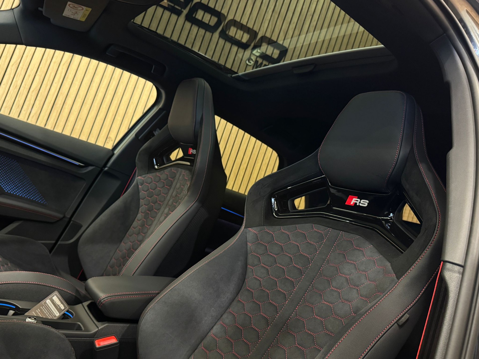 AUDI RS3 Sportback 2.5 TSI quattro S-tronic *Daytonagrau*-image-26