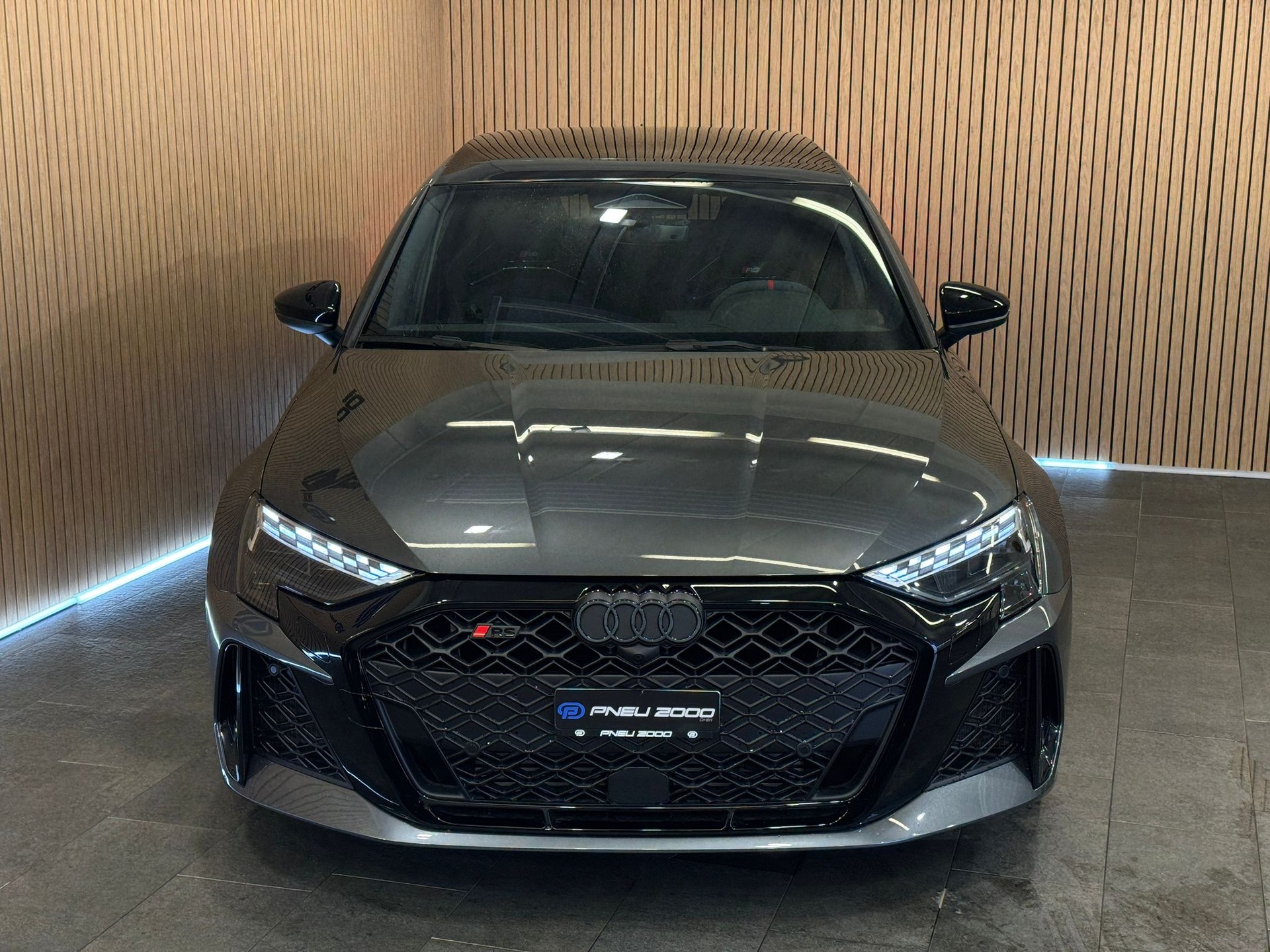 AUDI RS3 Sportback 2.5 TSI quattro S-tronic *Daytonagrau*-showroom-element-1