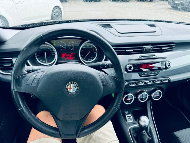 ALFA ROMEO Giulietta 1.4 MultiAir Distinctive-image-3