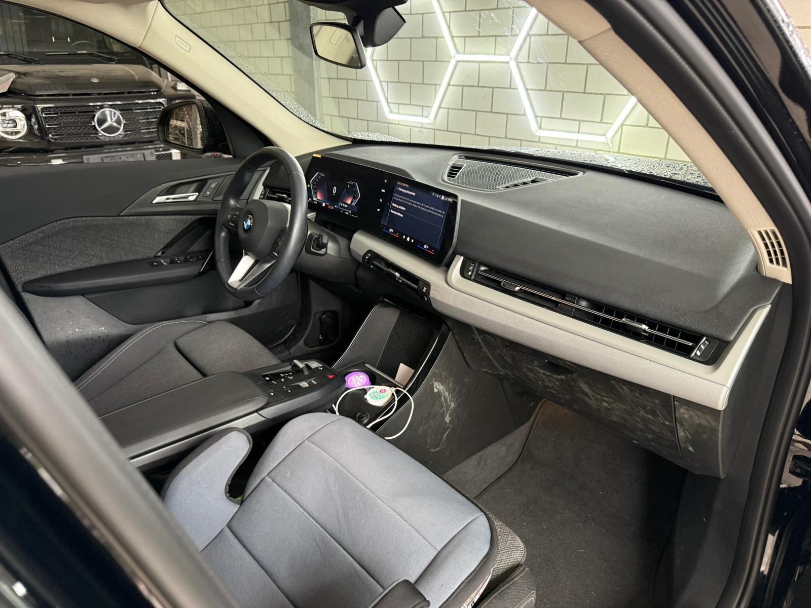 BMW X1 xDrive 20d 48V-image-7