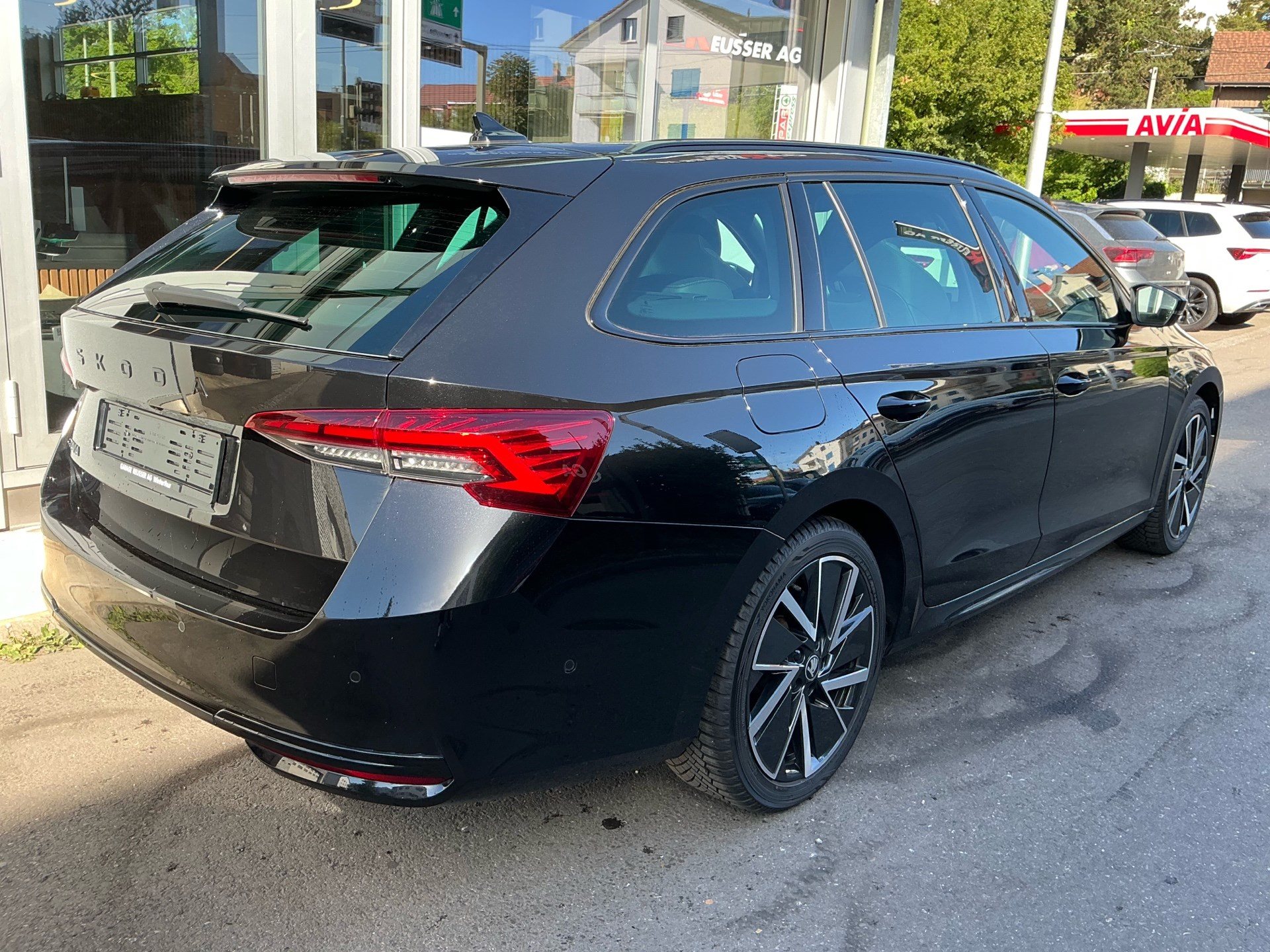 SKODA Octavia Combi 1.5 TSI 150PS Sportline *** 5 JAHRA SKODA WERKSGARANTIE ***-showroom-element-3
