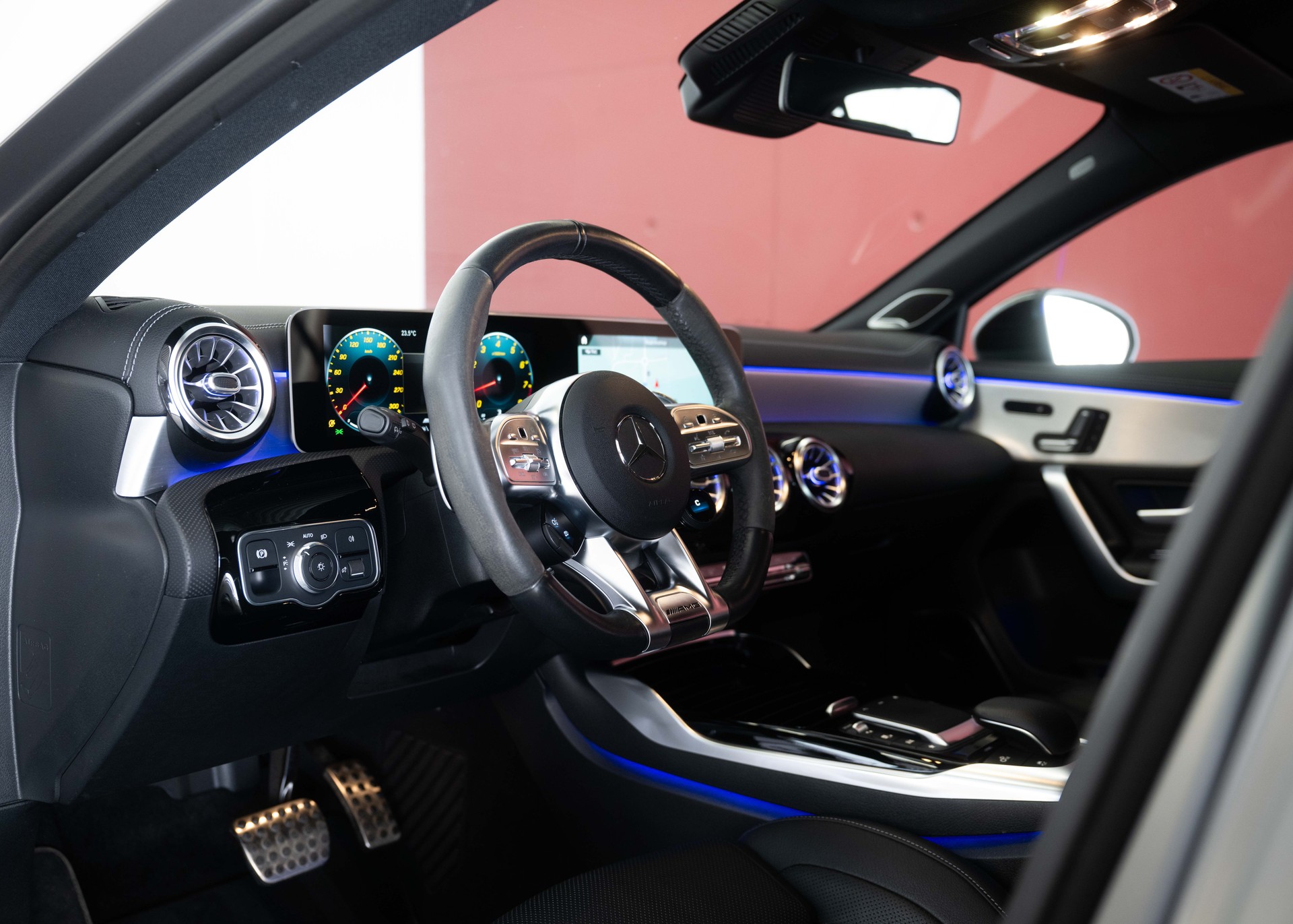 MERCEDES-BENZ A 45 S AMG (Swiss car, sublime condition, Performance seats, Premium Plus Package)-image-18