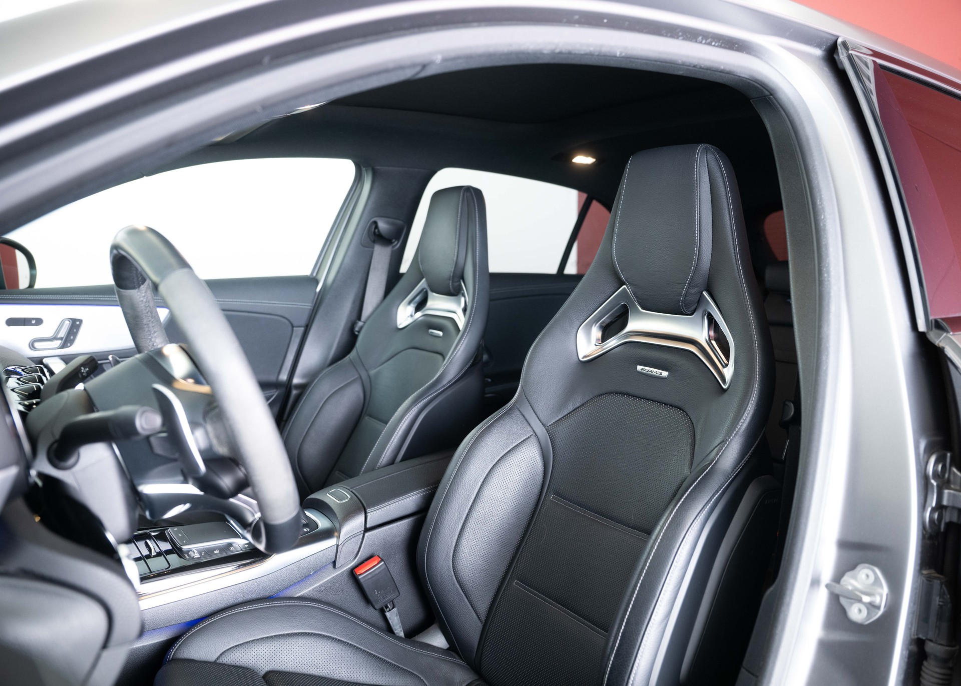 MERCEDES-BENZ A 45 S AMG (Swiss car, sublime condition, Performance seats, Premium Plus Package)-image-19