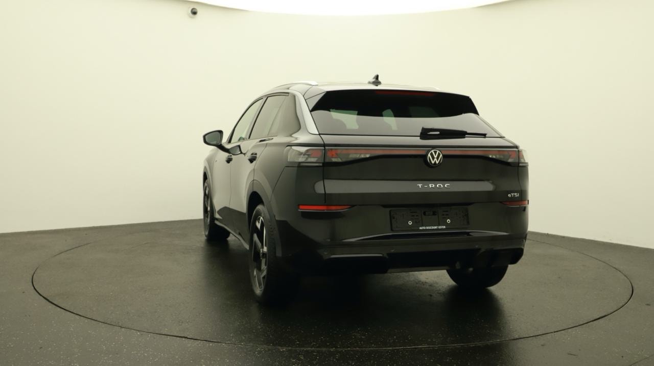 VW T-Roc 1.5 eTSI mHEV R-Line DSG-showroom-element-3