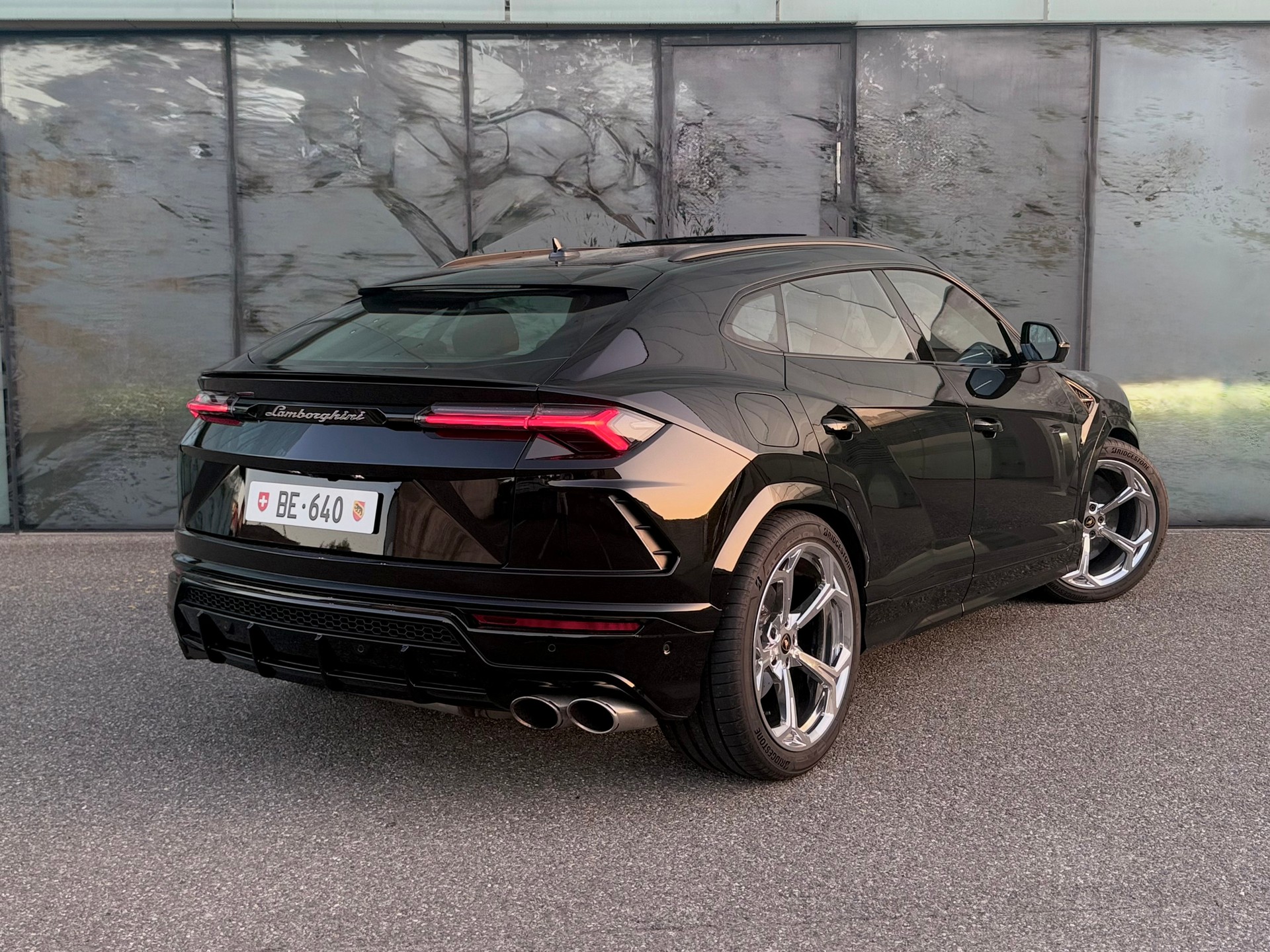 LAMBORGHINI Urus 4.0 MY2022-image-1