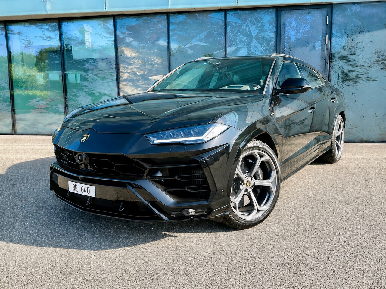 LAMBORGHINI Urus 4.0 MY2022-image-1