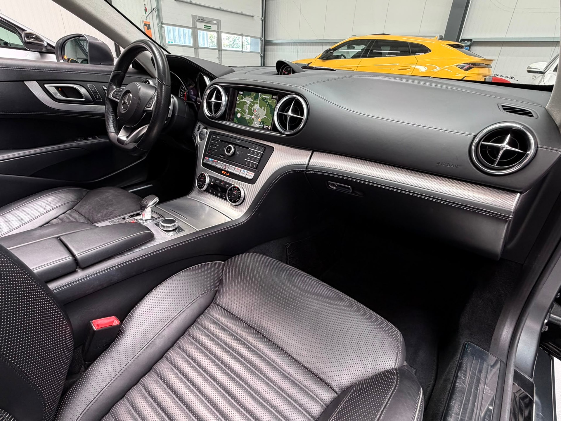 MERCEDES-BENZ SL 400 9G-Tronic AMG Line "Designo Grau Matt"-image-25