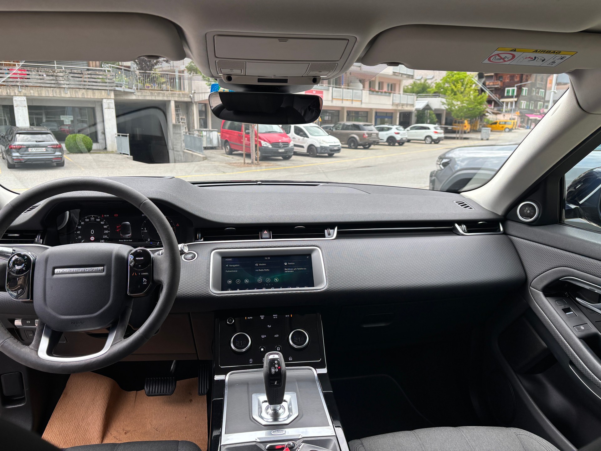LAND ROVER Evoque D 150 S-image-12