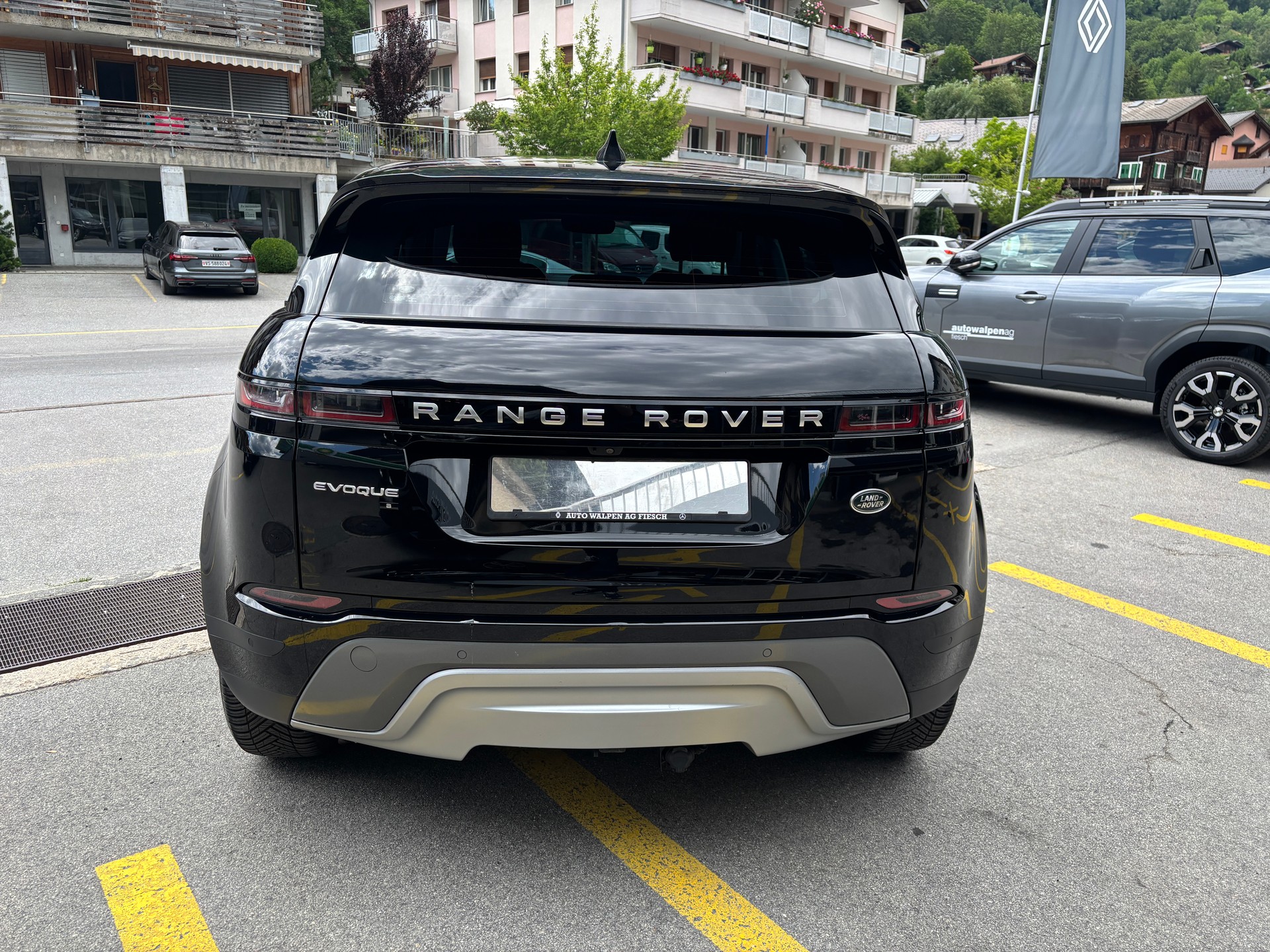 LAND ROVER Evoque D 150 S-showroom-element-3