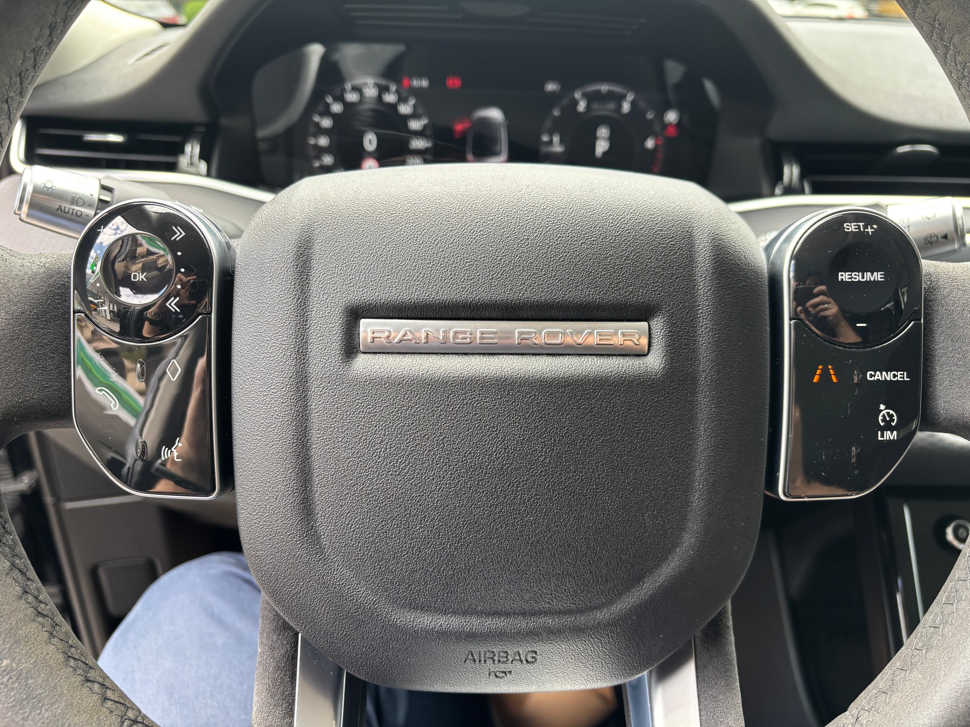 LAND ROVER Evoque D 150 S-image-9
