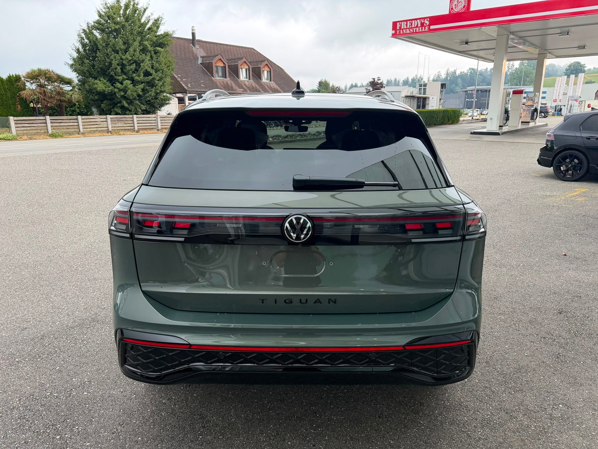 VW Tiguan 2.0 TSI DSG R-Line United 4Motion-showroom-element-3