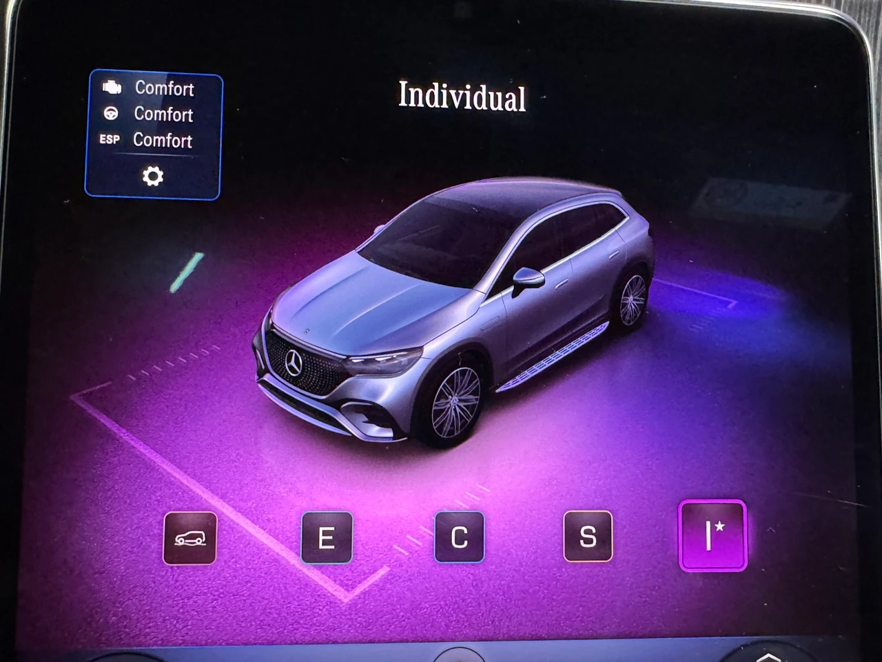MERCEDES-BENZ EQE SUV 500 4 Matic AMG Executive Edition 408PS / 96kWh-image-22