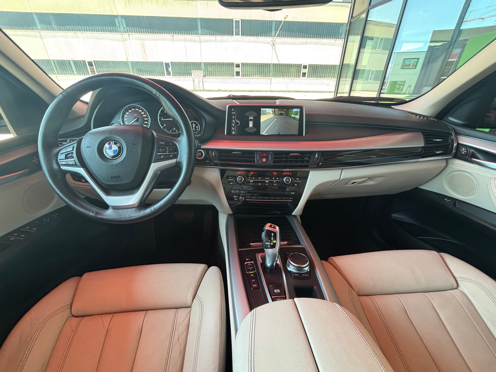 BMW X5 xDrive 25d Steptronic-image-13