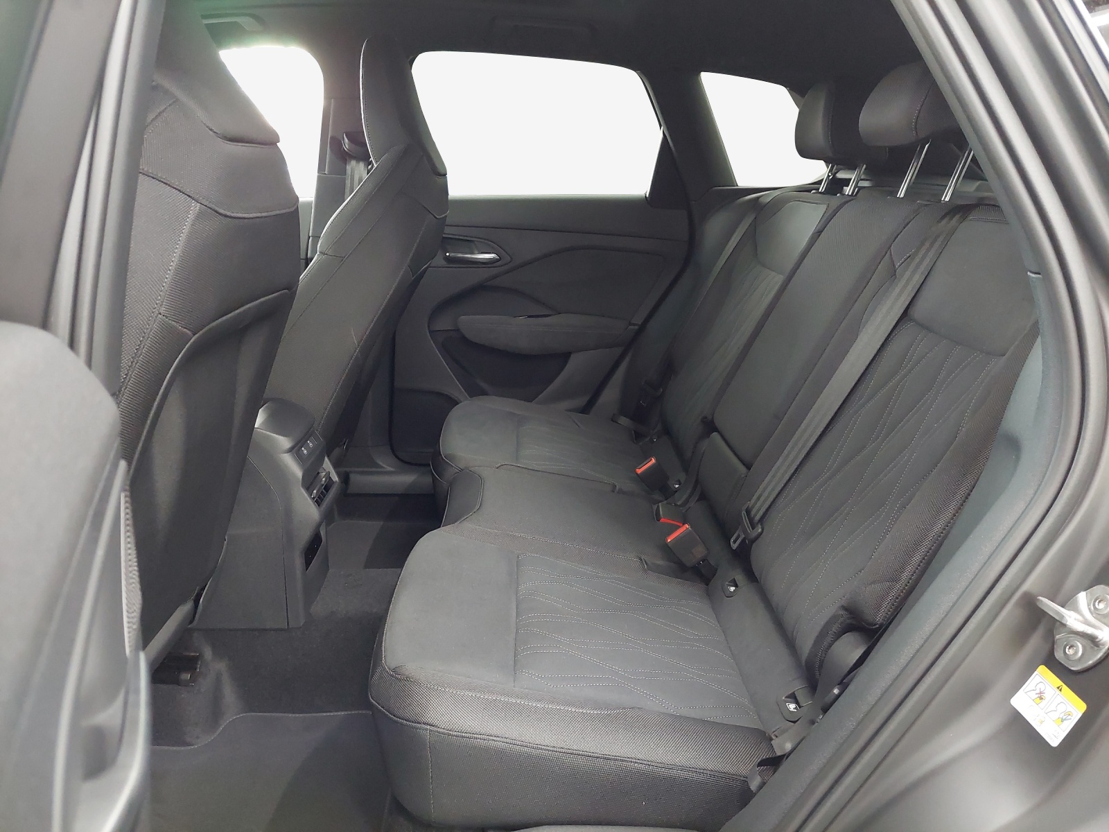 AUDI Q3 SUV e-hybrid 200 kW S tronig-image-11