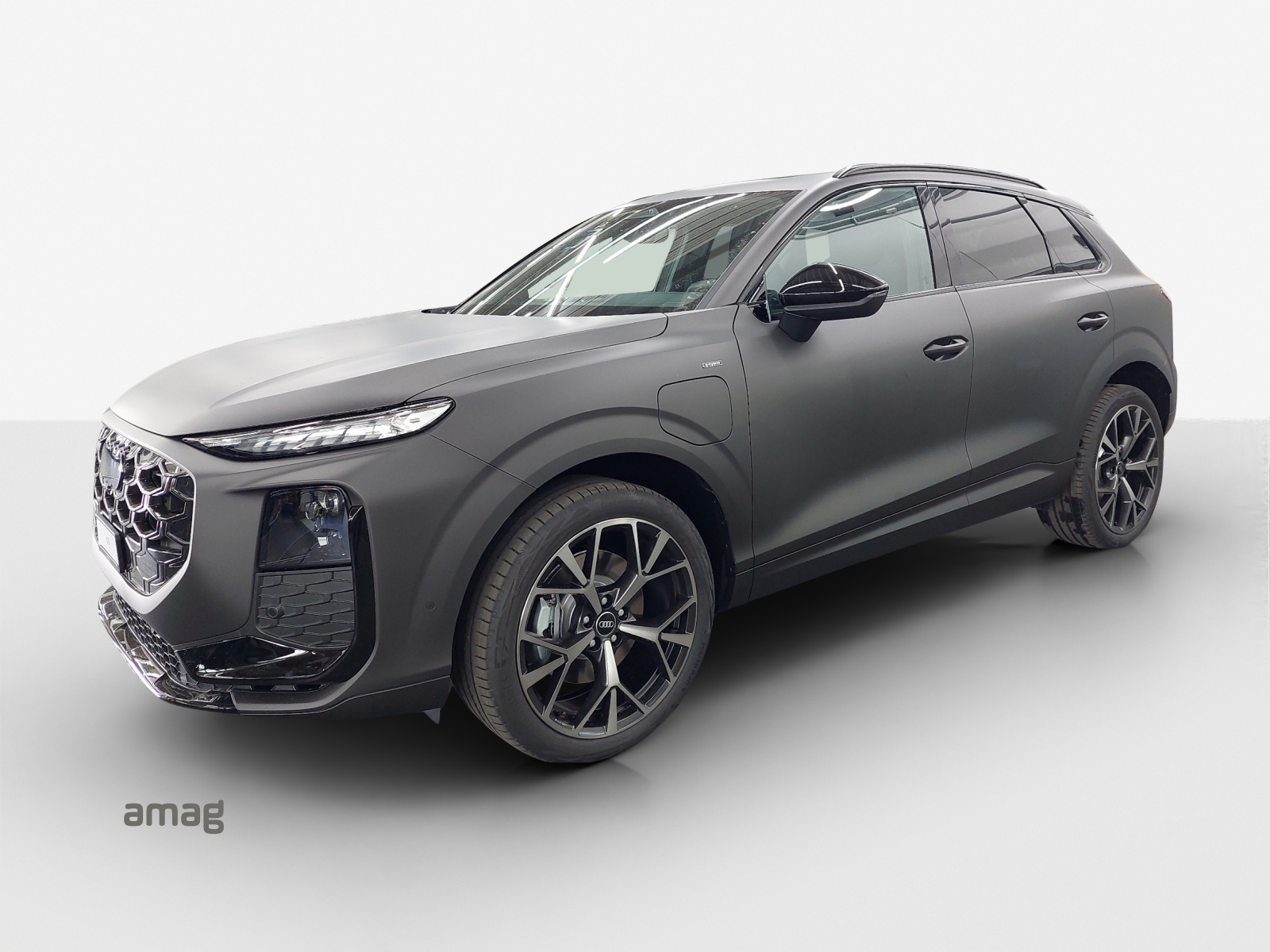 AUDI Q3 SUV e-hybrid 200 kW S tronig