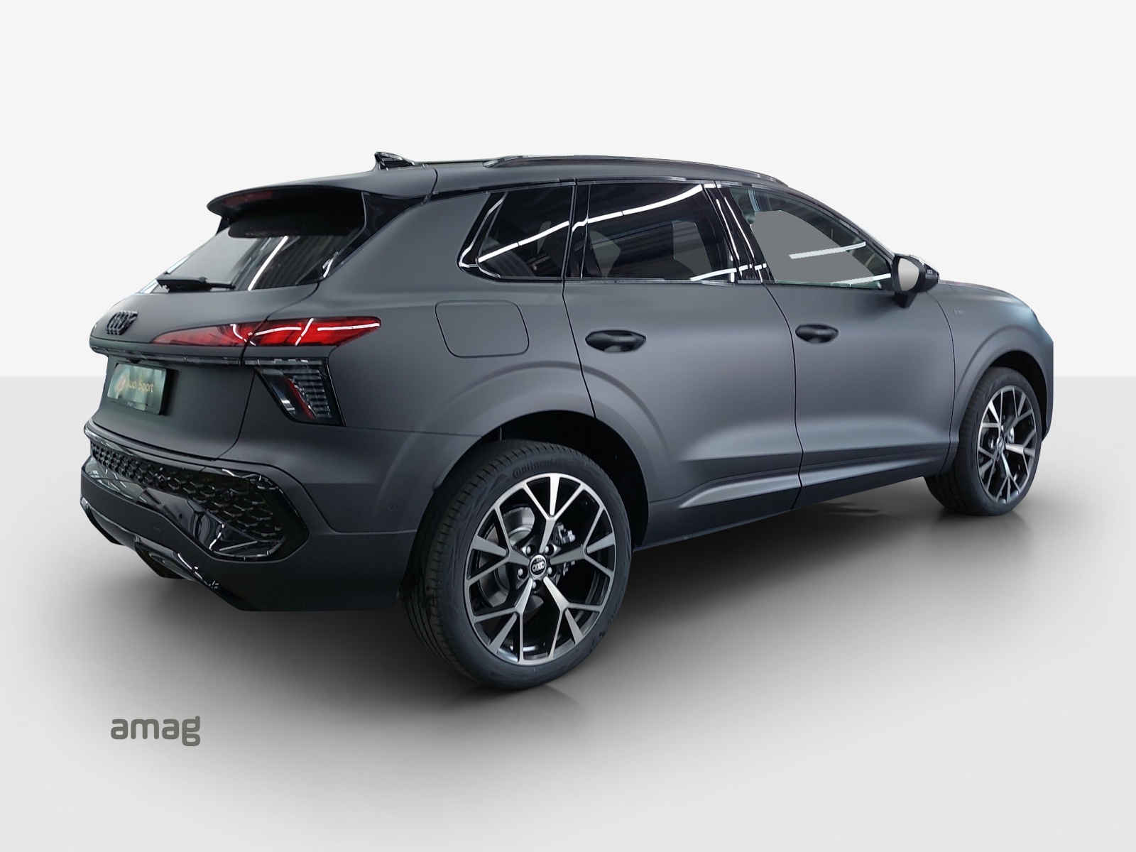 AUDI Q3 SUV e-hybrid 200 kW S tronig-image-4
