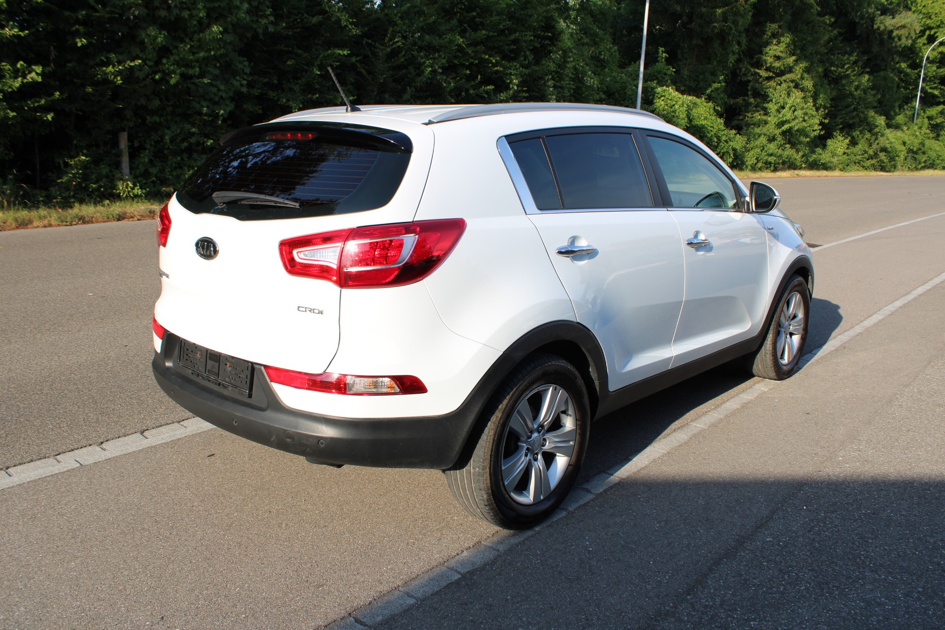 KIA Sportage 2.0 CRDi Style 4WD Automatic-showroom-element-3