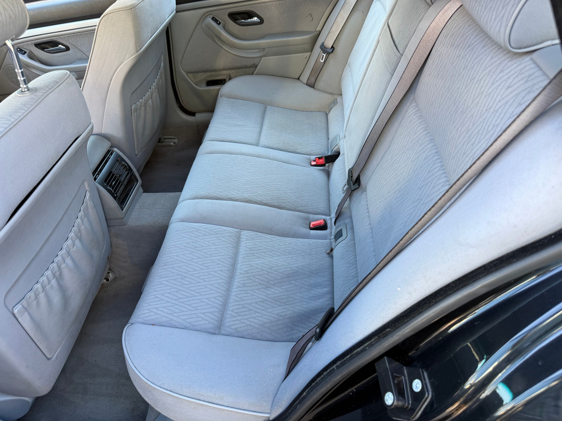 BMW 520i Touring-image-9
