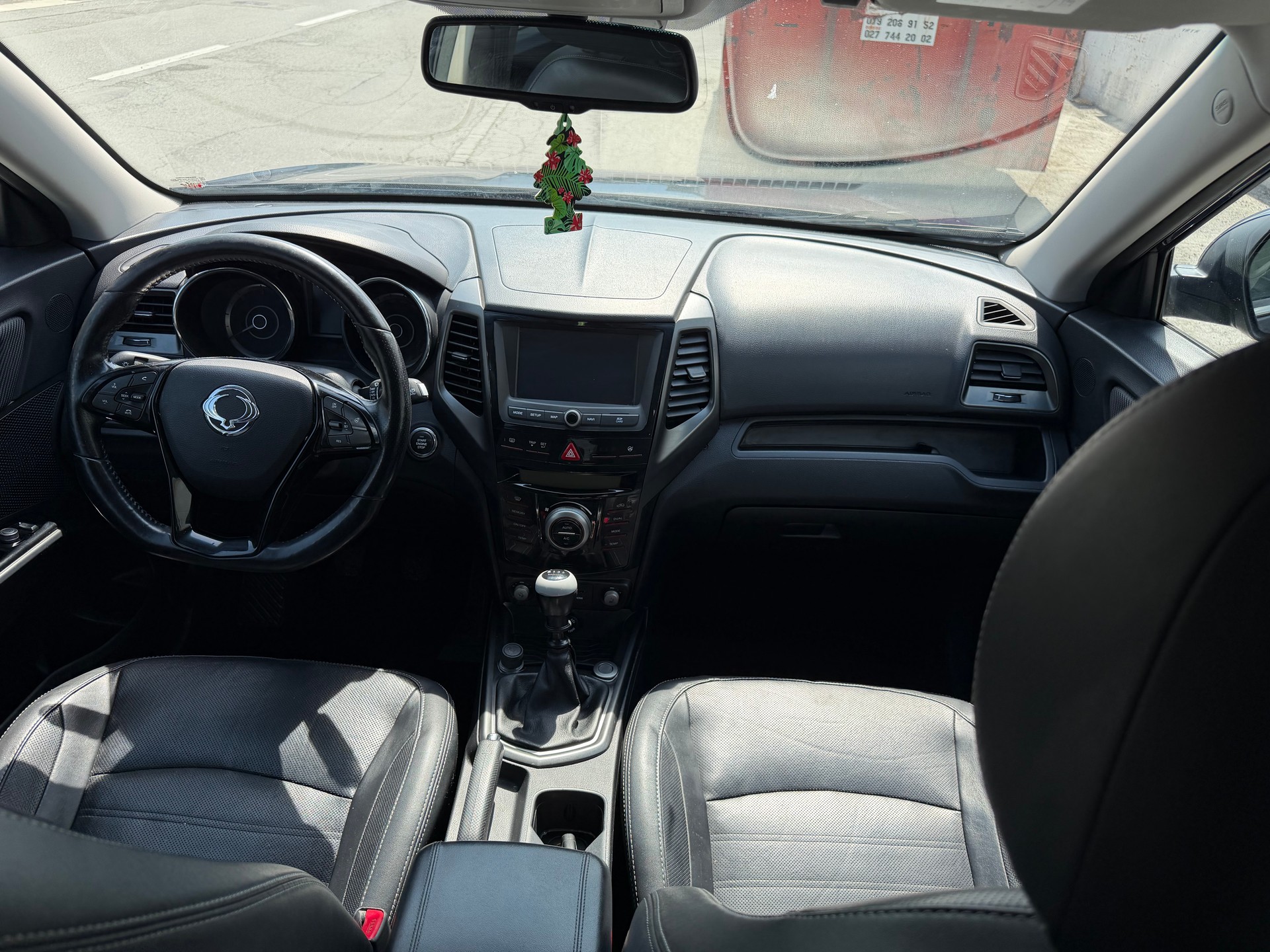 KGM-SsangYong XLV 1.6 eXDi Crystal 4WD-image-3