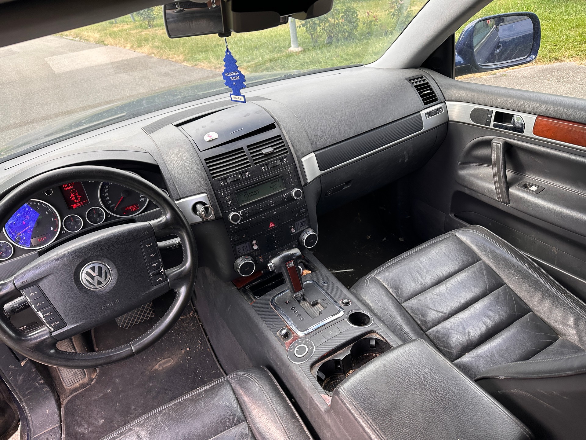 VW Touareg 3.2 V6-showroom-element-2