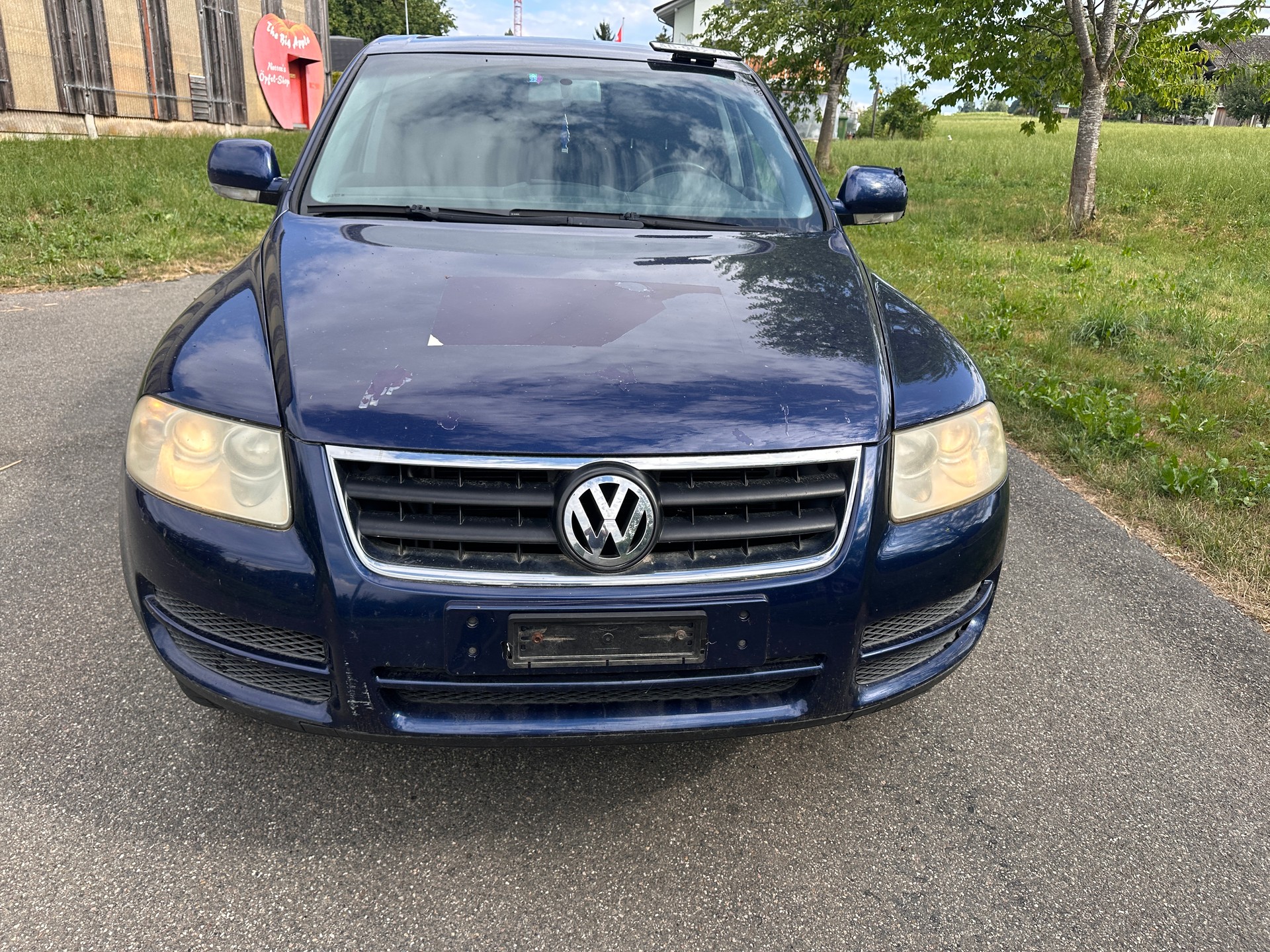 VW Touareg 3.2 V6-showroom-element-3