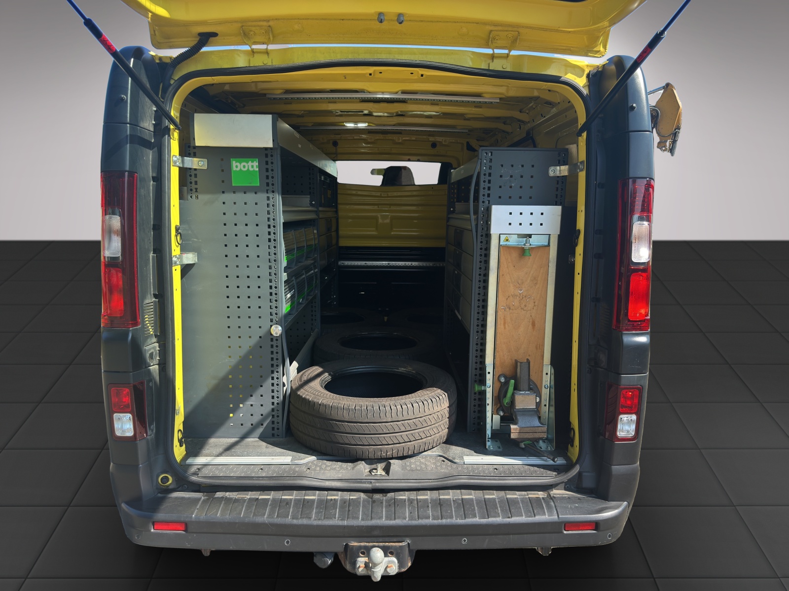 RENAULT Trafic 2.0 ENERGY dCi145 3.0t Business L1H1-image-14