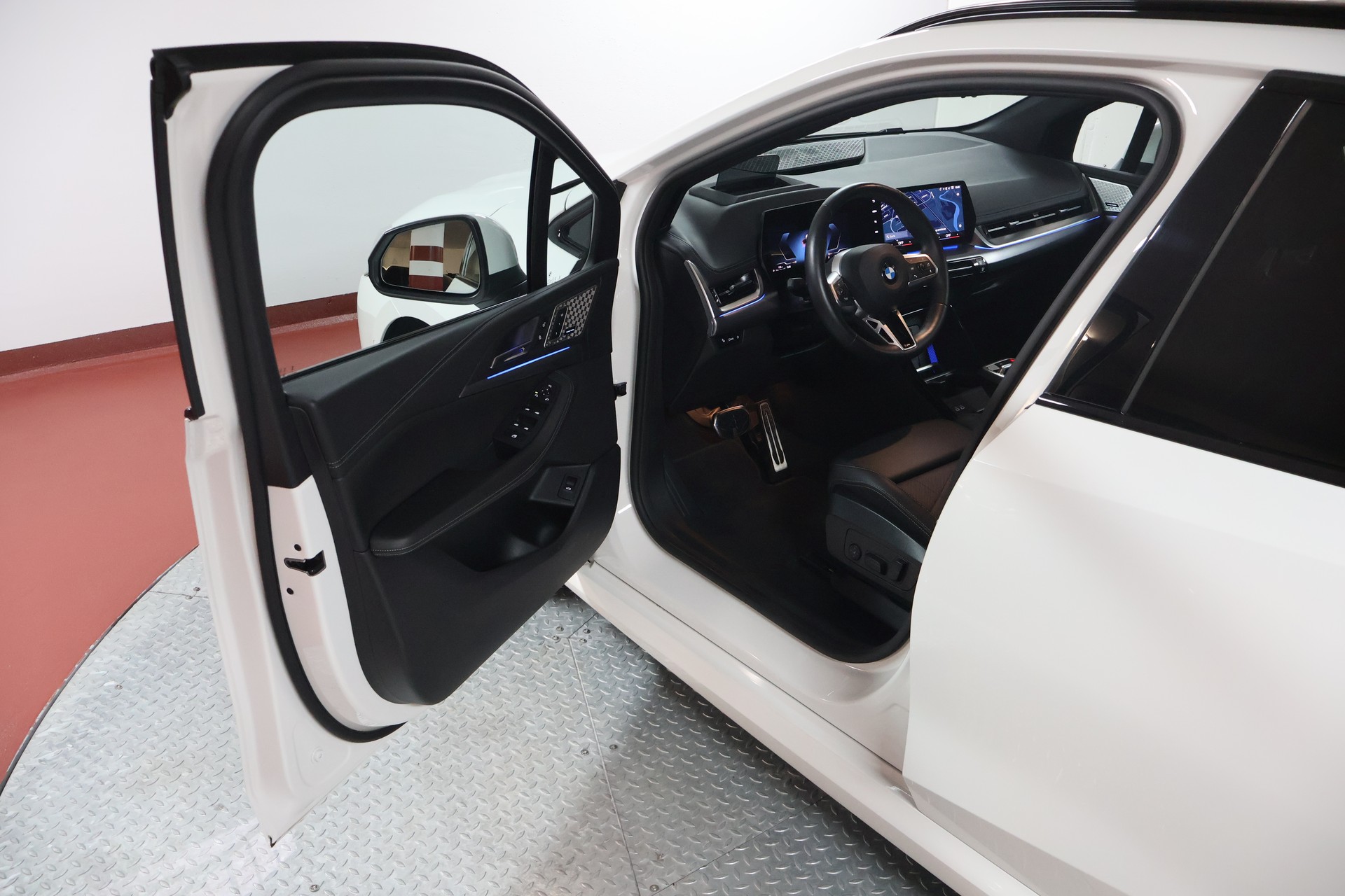 BMW 223d Active Tourer xDrive M Sport DKG-image-4