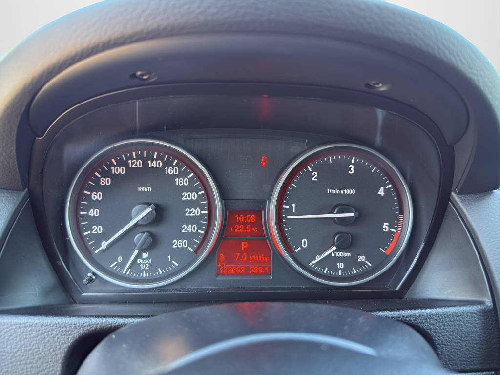 BMW X1 E84 18d xDrive-image-10