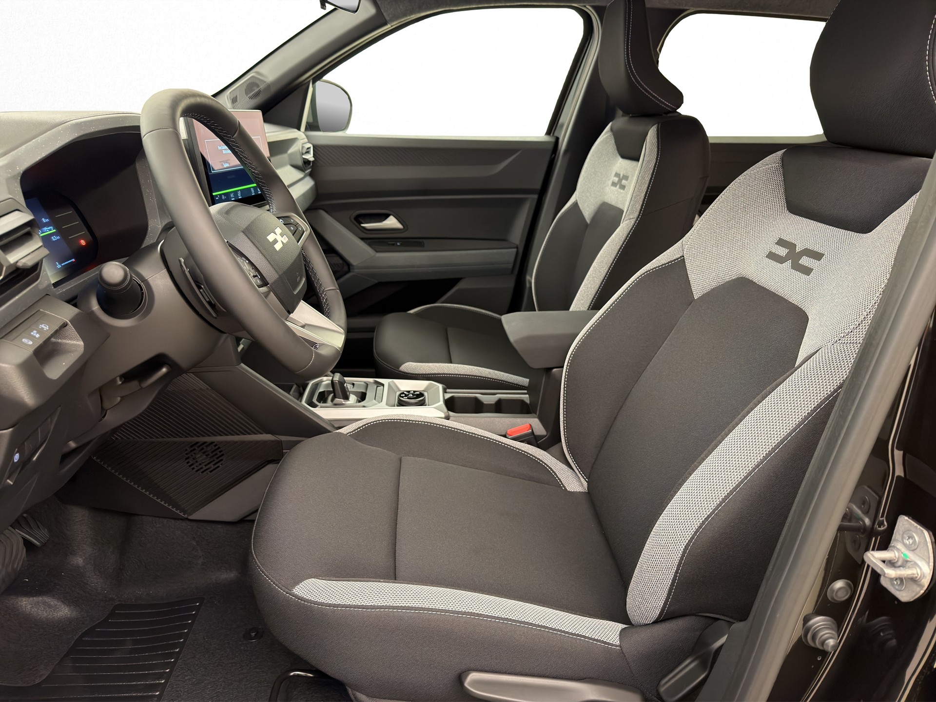 DACIA Duster 1.2 Hybrid Journey 4WD-image-6
