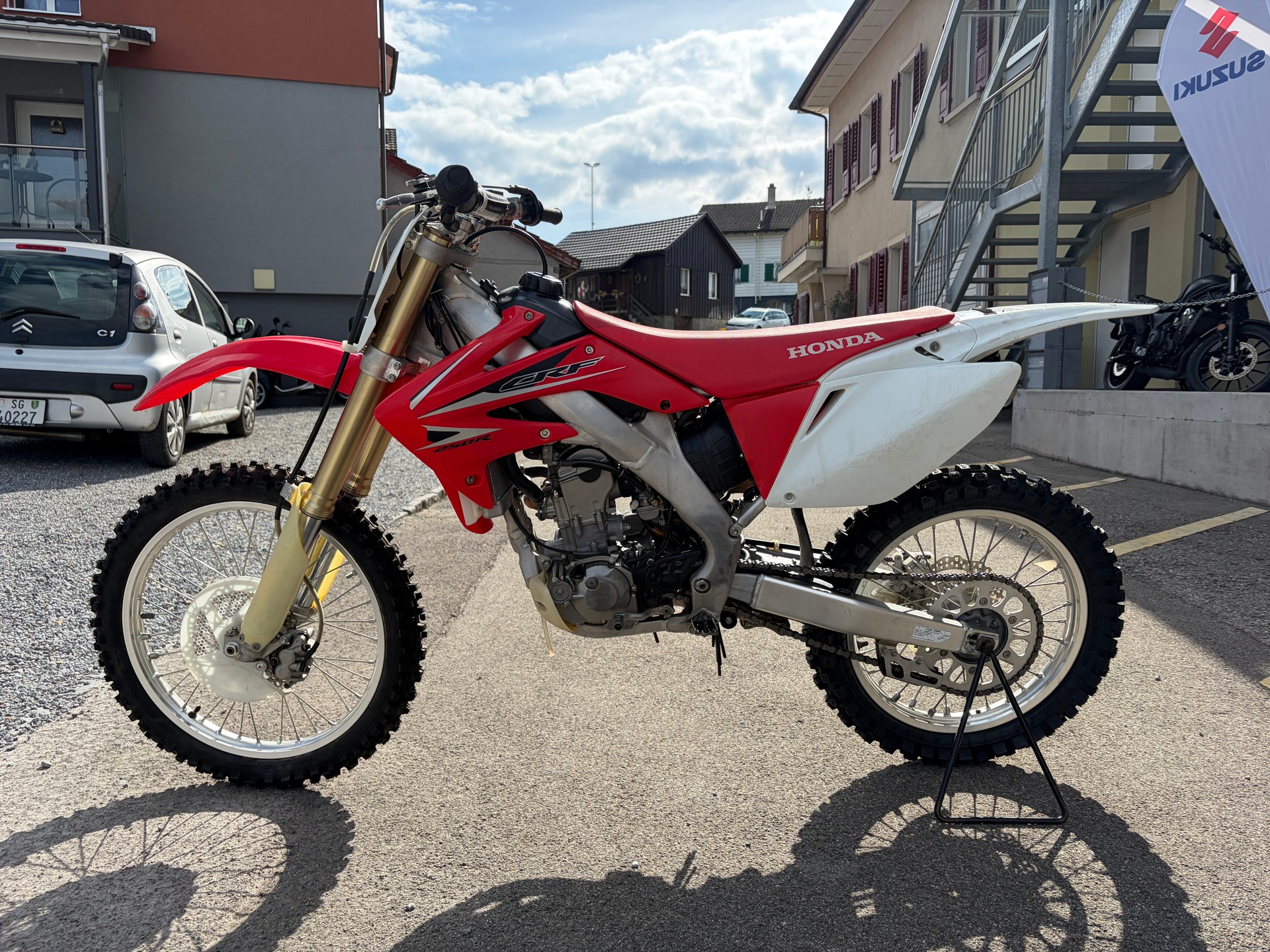 HONDA CRF250R-image-2