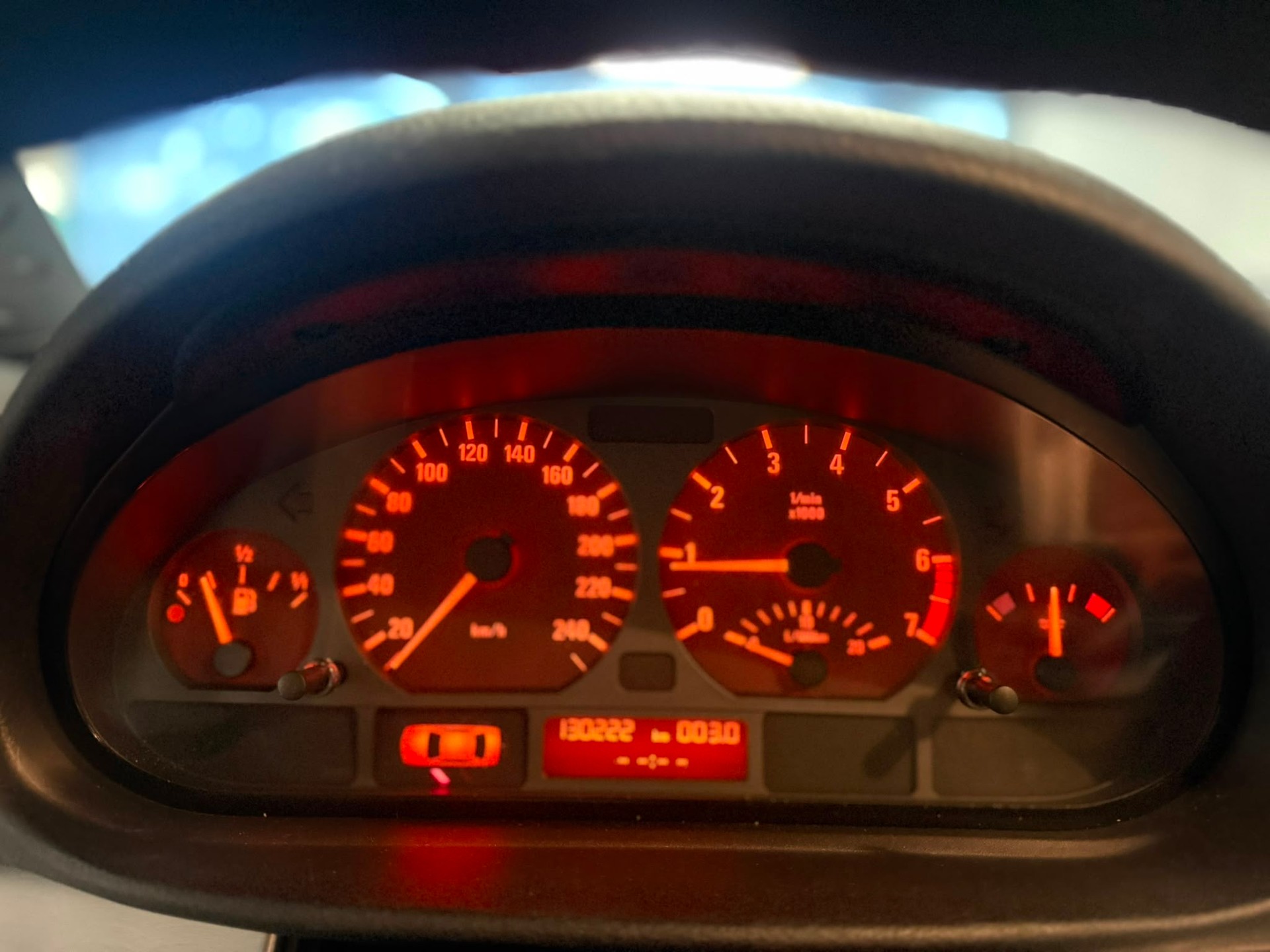 BMW 318i Touring // MFK NEU-image-7