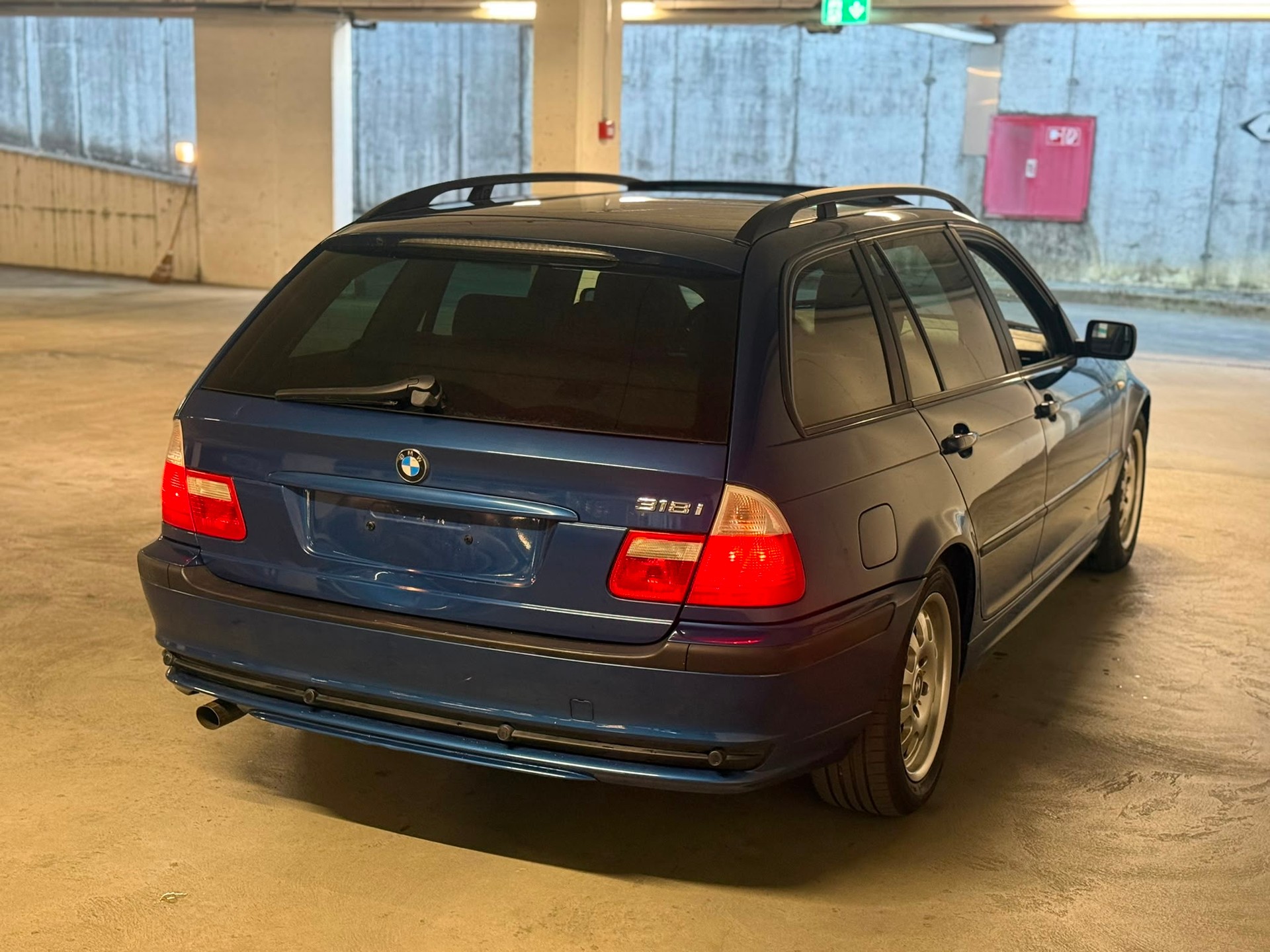 BMW 318i Touring // MFK NEU-showroom-element-3
