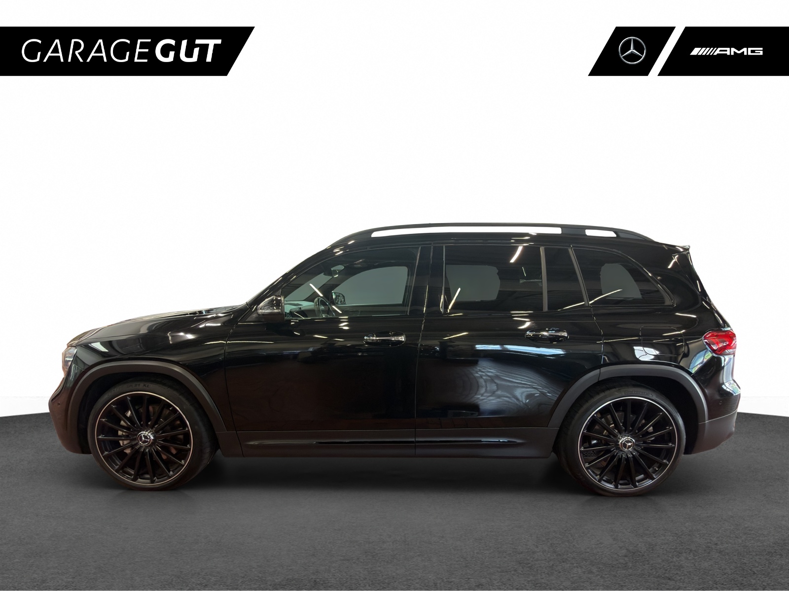 MERCEDES-BENZ GLB 35 AMG 4 MATIC-showroom-element-1