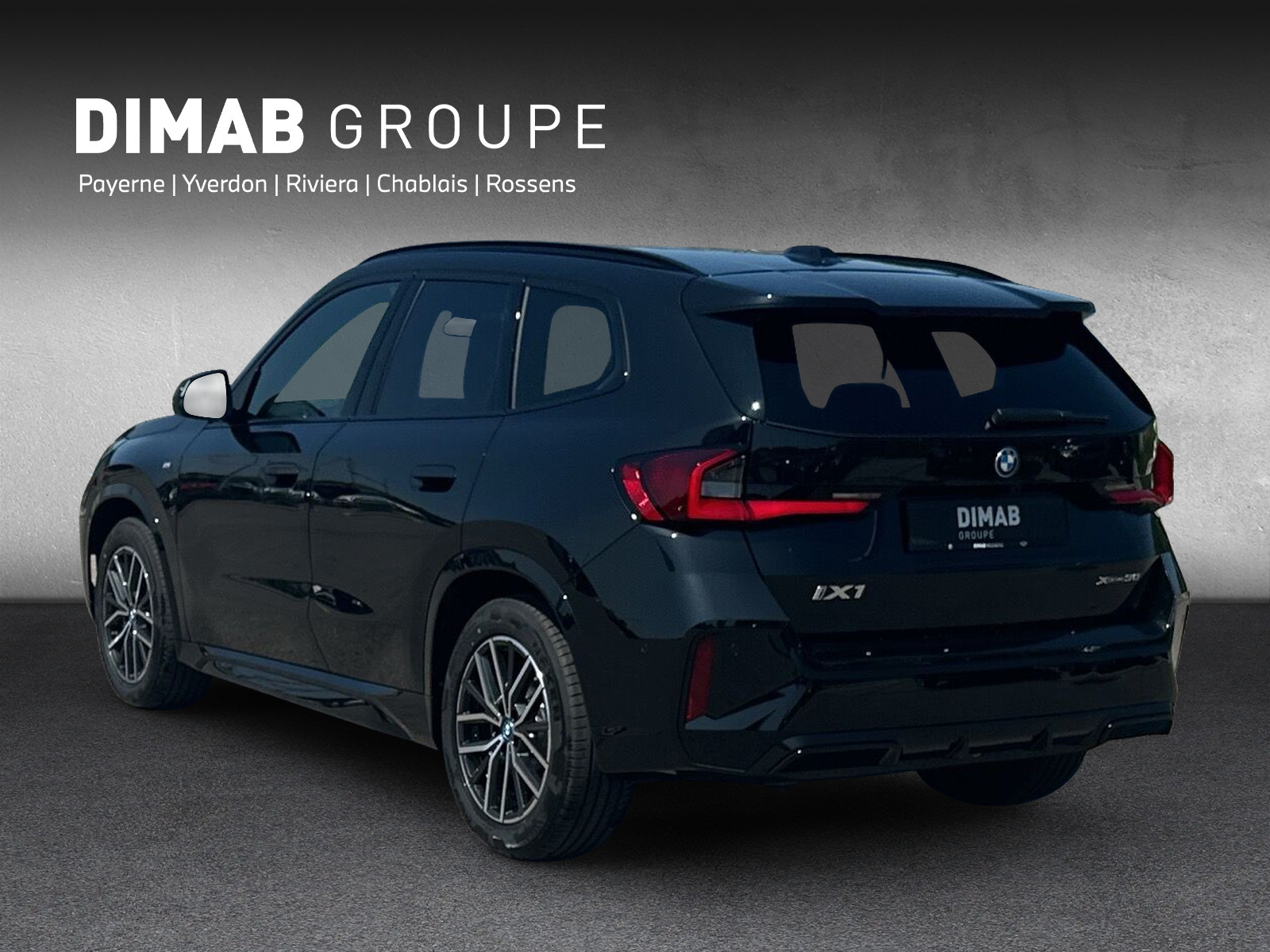 BMW iX1 xDrive 30 M Sport-showroom-element-2