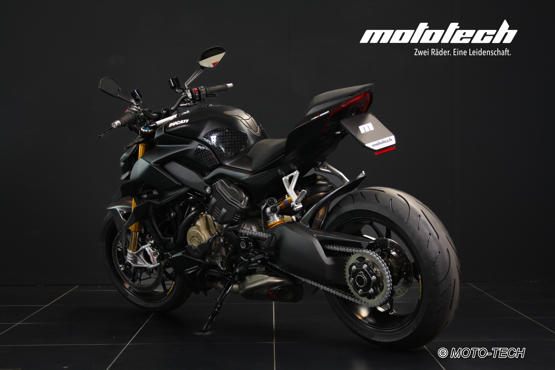 DUCATI Streetfighter V4 S SPECIALE AKRAPOVIC-image-3