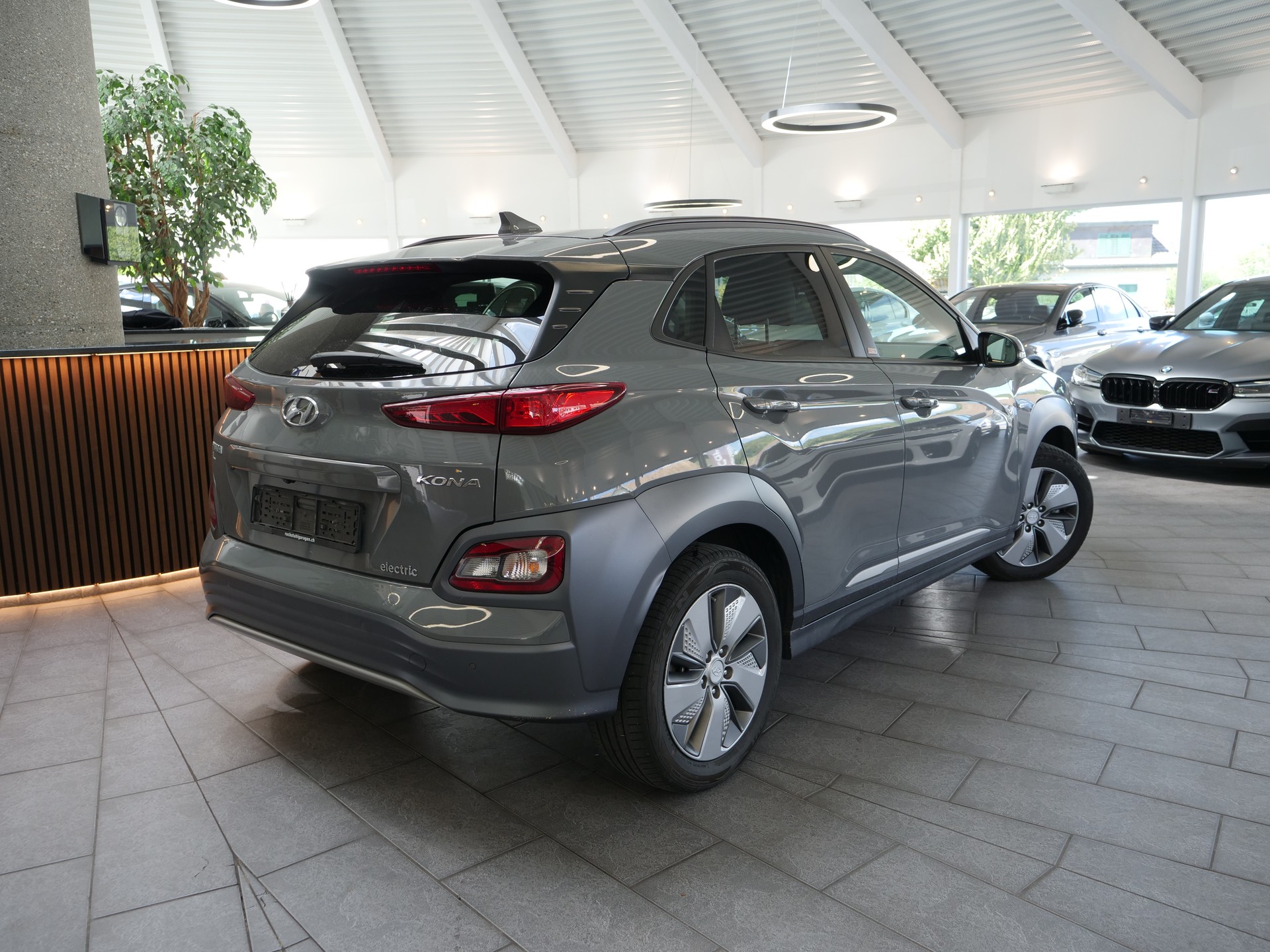 HYUNDAI Kona EV Vertex-showroom-element-2