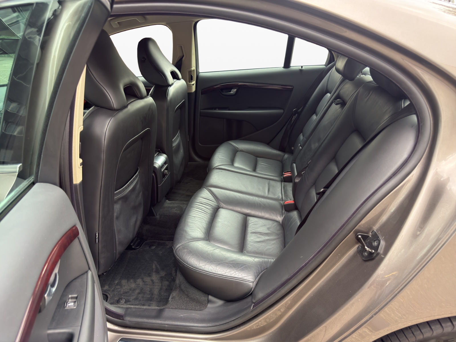 VOLVO S80 3.2 AWD Summum Geartronic-image-18