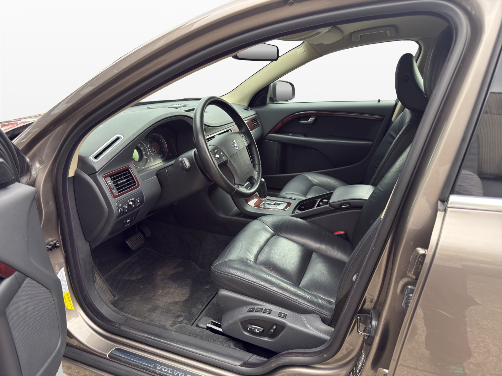 VOLVO S80 3.2 AWD Summum Geartronic-image-8