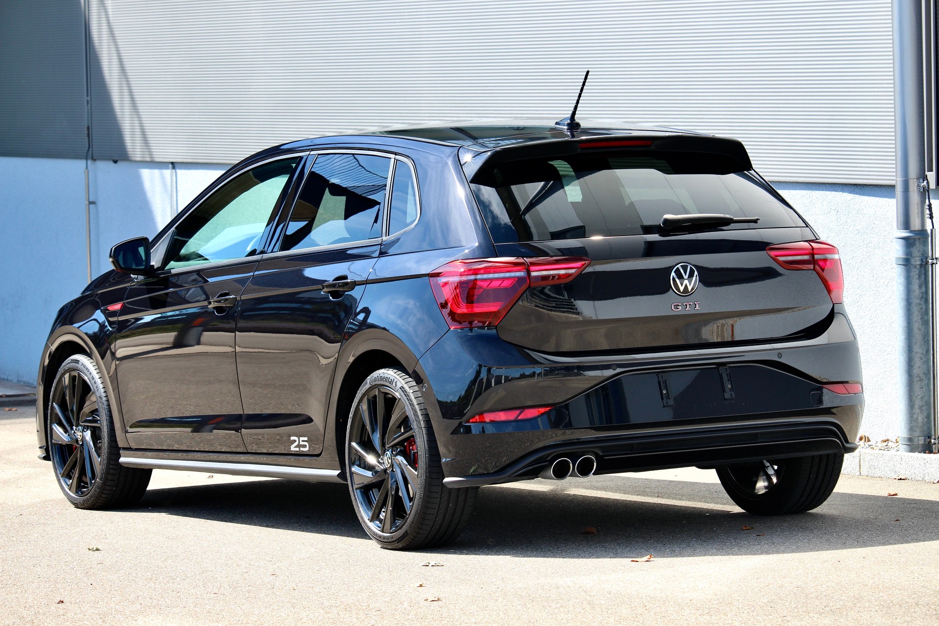VW Polo 2.0 TSI GTI Edition 25 Years DSG "ONE of 2500" ° CH-Fahrzeug mit laufender Werks-Garantie bis 04.2028-image-5
