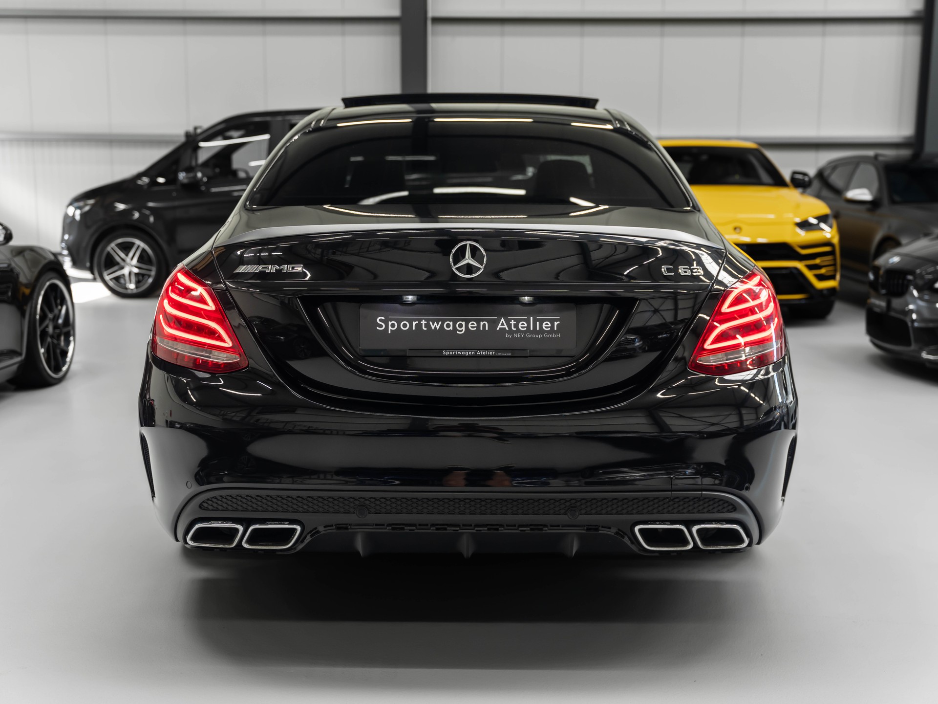 MERCEDES-BENZ C 63 AMG Speedshift-showroom-element-2