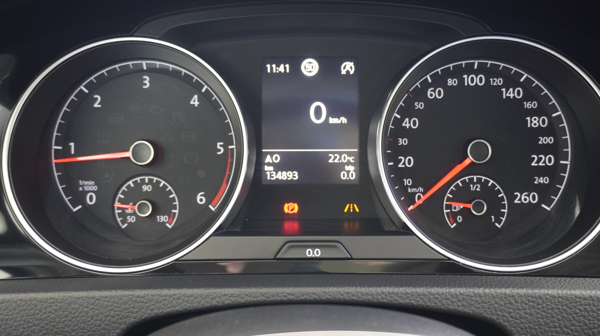 VW Golf 1.6 TDI Allstar 4Motion-showroom-element-1