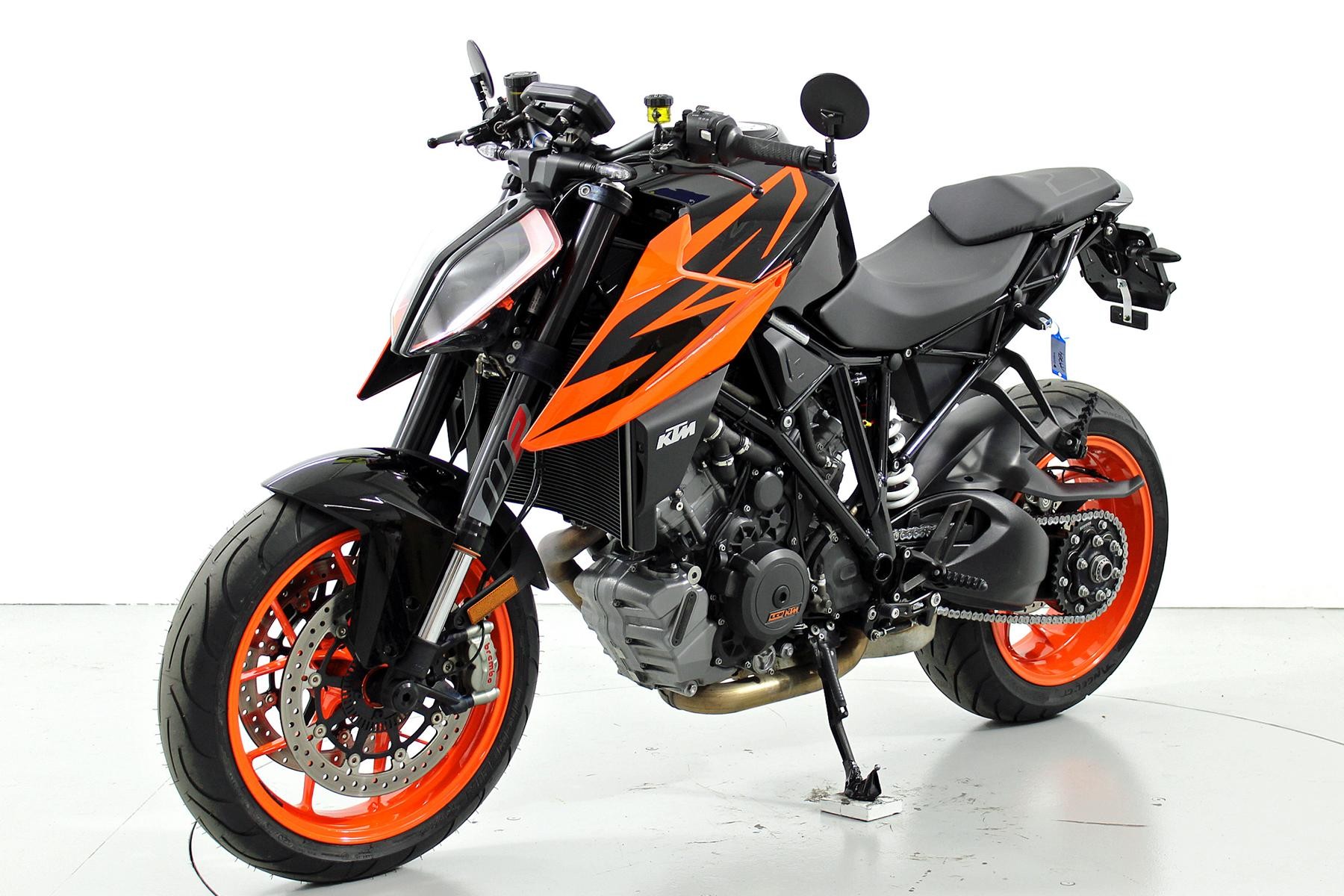 KTM 1290 Super Duke R ABS-image-2
