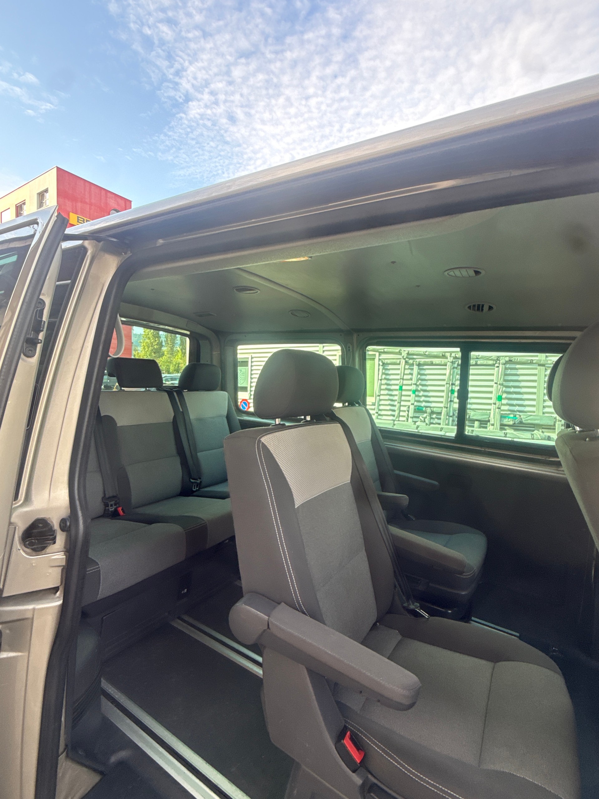 VW T5 Multivan Comfortline 2.5 TDI 4M-image-12