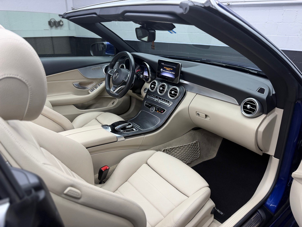 MERCEDES-BENZ C 400 Cabriolet AMG Line 4Matic 9G-Tronig | CH-Auto | 1. Hand | Rückfahrkamera | Garantie-image-20
