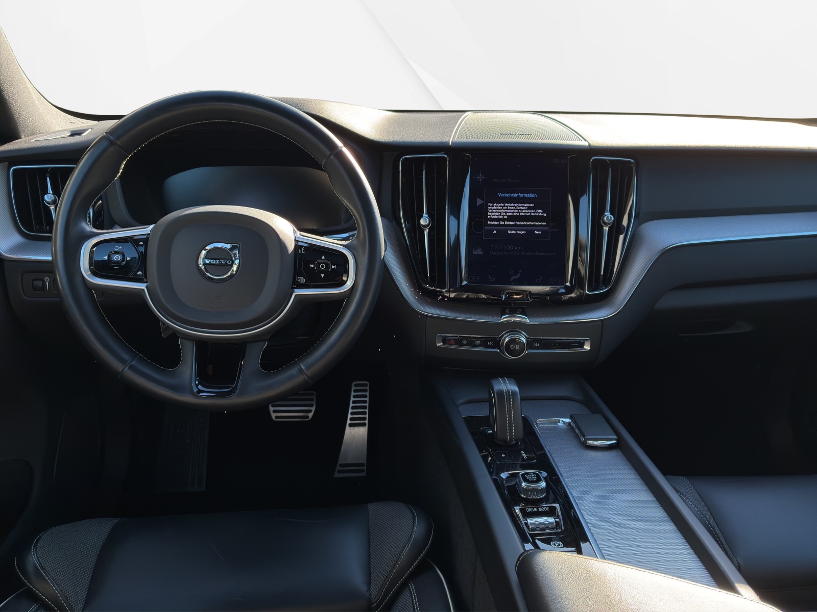 VOLVO XC60 2.0 T6 TE R-Design eAWD-image-10