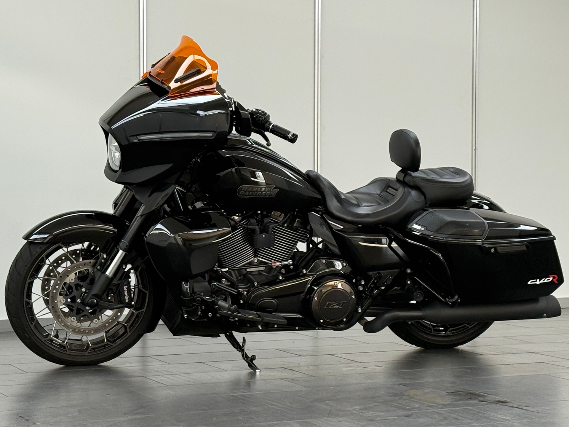 HARLEY-DAVIDSON FLHXSE Street Glide CVO 121-image-1