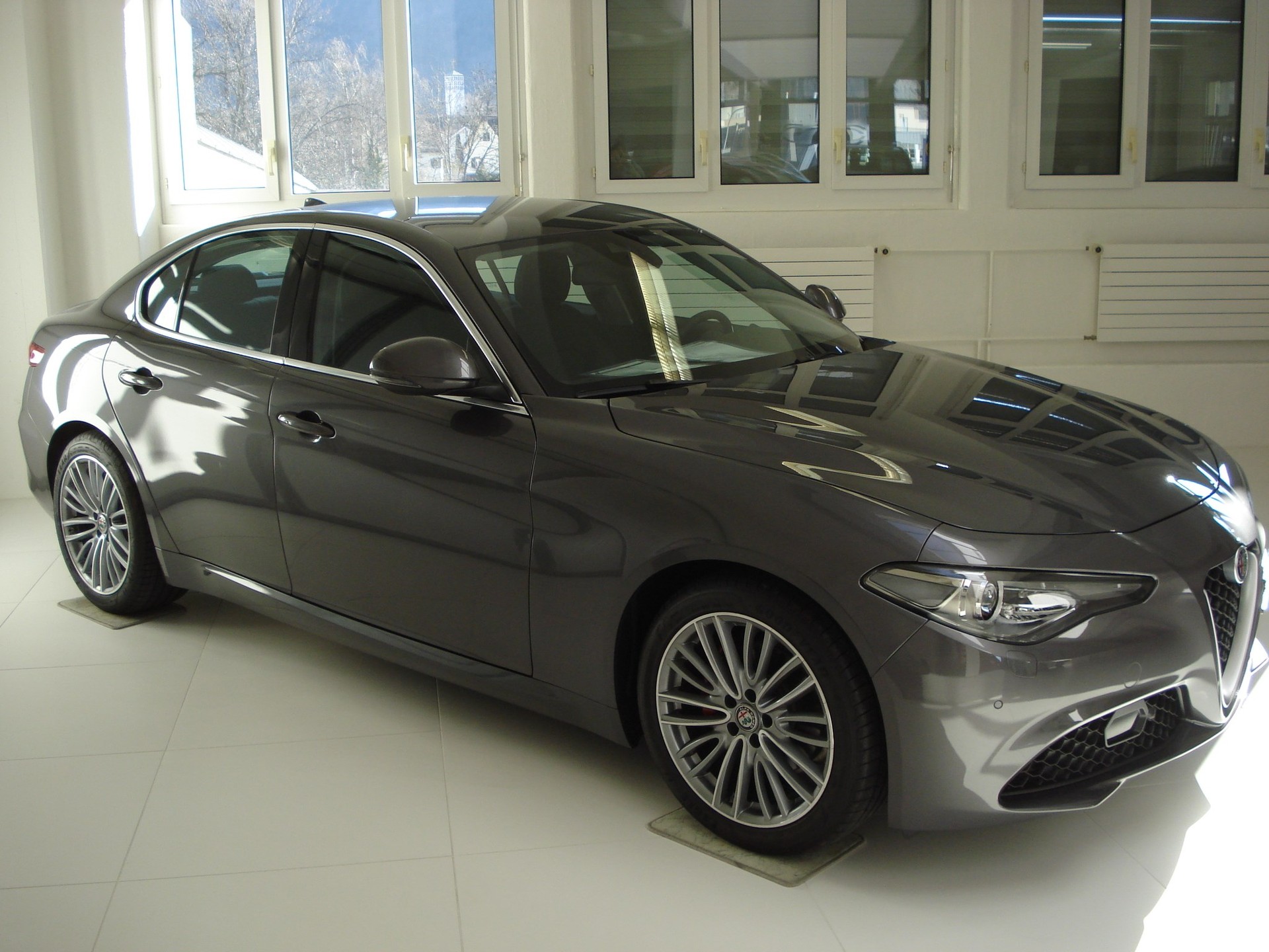 ALFA ROMEO Giulia 2.2 JTDM Super Automatic-image-1